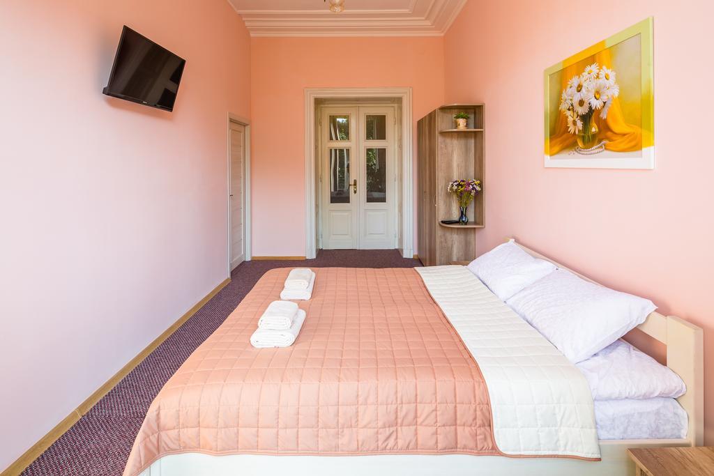 Apartments On Valova 9 Lviv Extérieur photo
