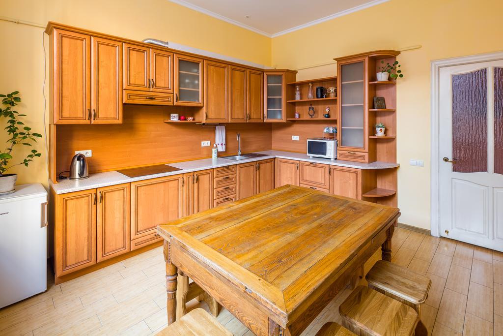 Apartments On Valova 9 Lviv Extérieur photo